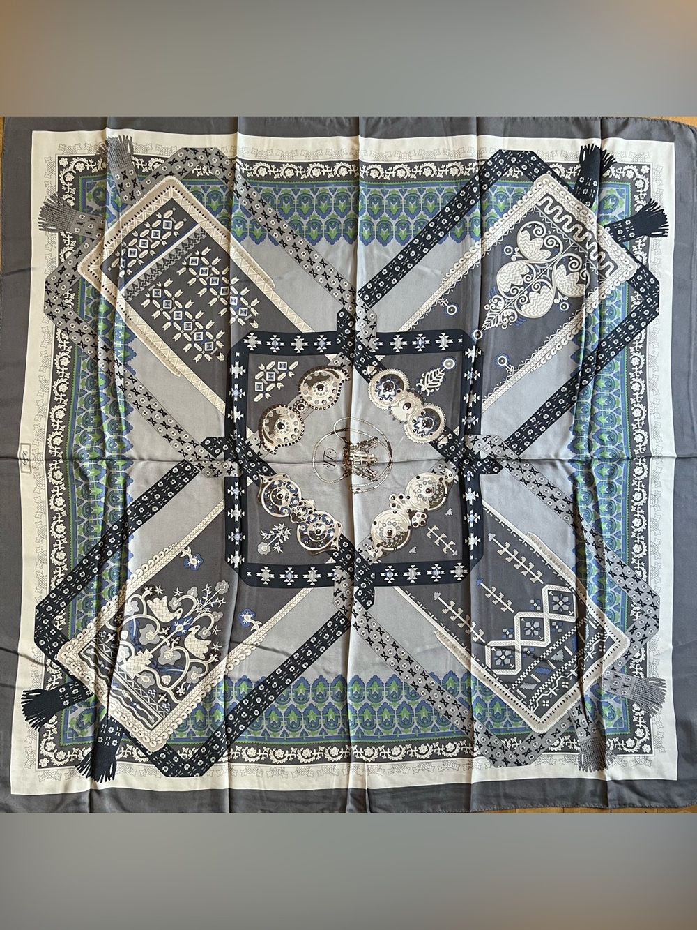 VTG Luxury Premium 100% Silk Twill Large Sq Scarf 34"x35" Geometric Maximalist